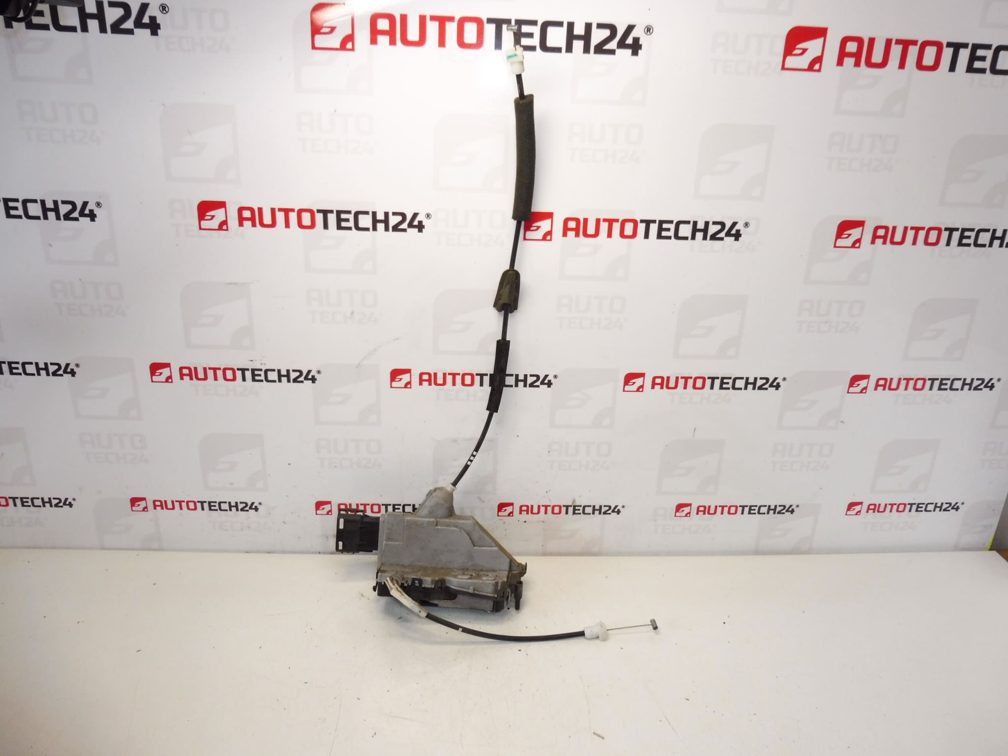 Cerradura puerta trasera izquierda Citroën C3 II A51 9800625080