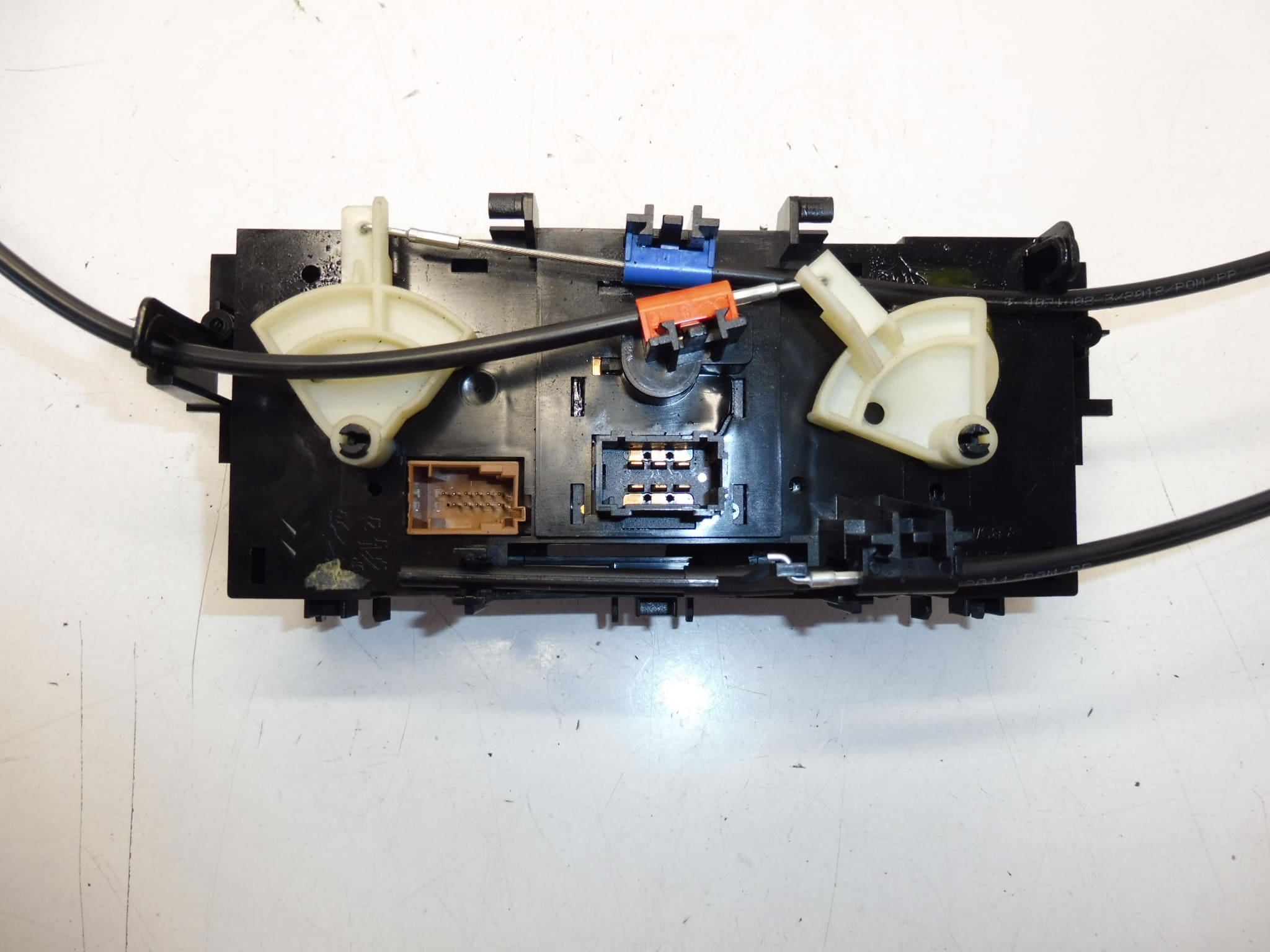 Mando calefactor aire acondicionado Citroen C3 II y DS3 9675400280 - Imagen 2