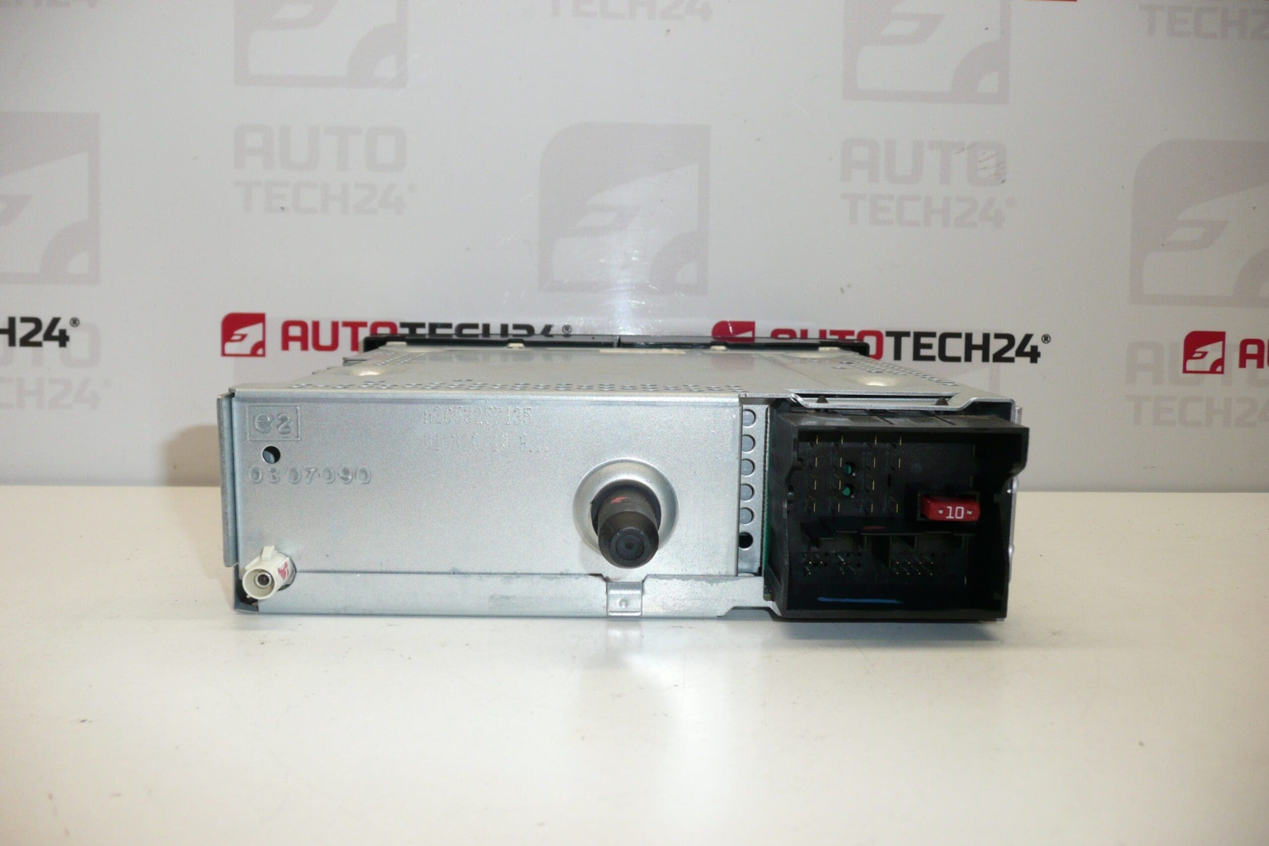 Radio coche CD Continental RD4N1M-03 Citroën Peugeot 96750215XT - Imagen 2