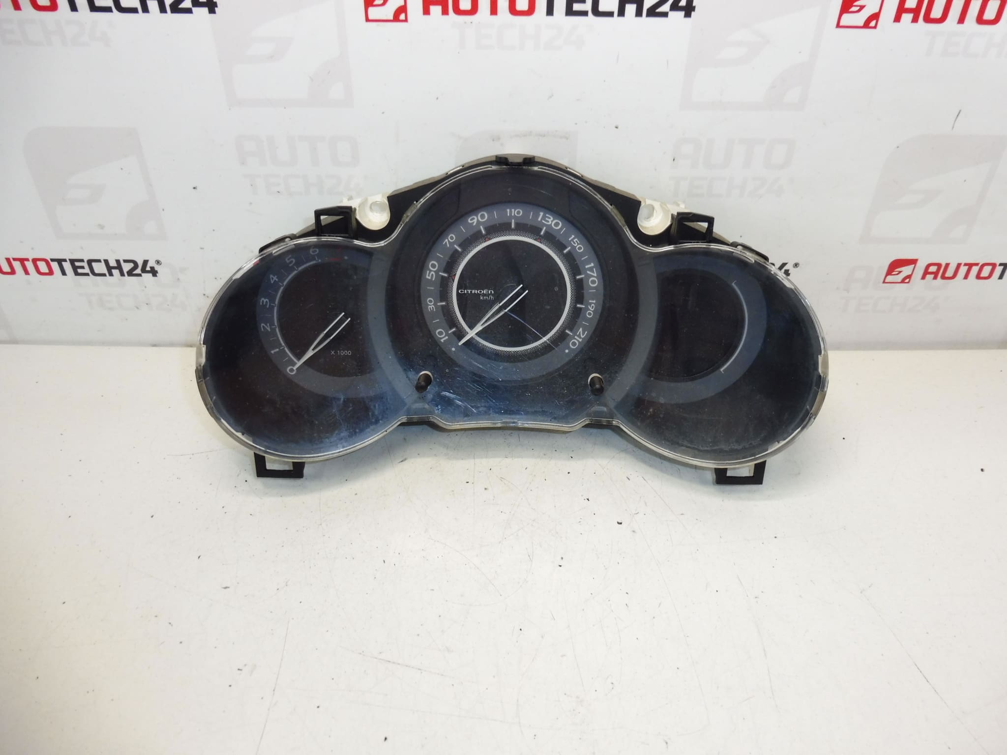Velocimetro Citroën C3 II A51 220000 km 96665881XT 6103GG