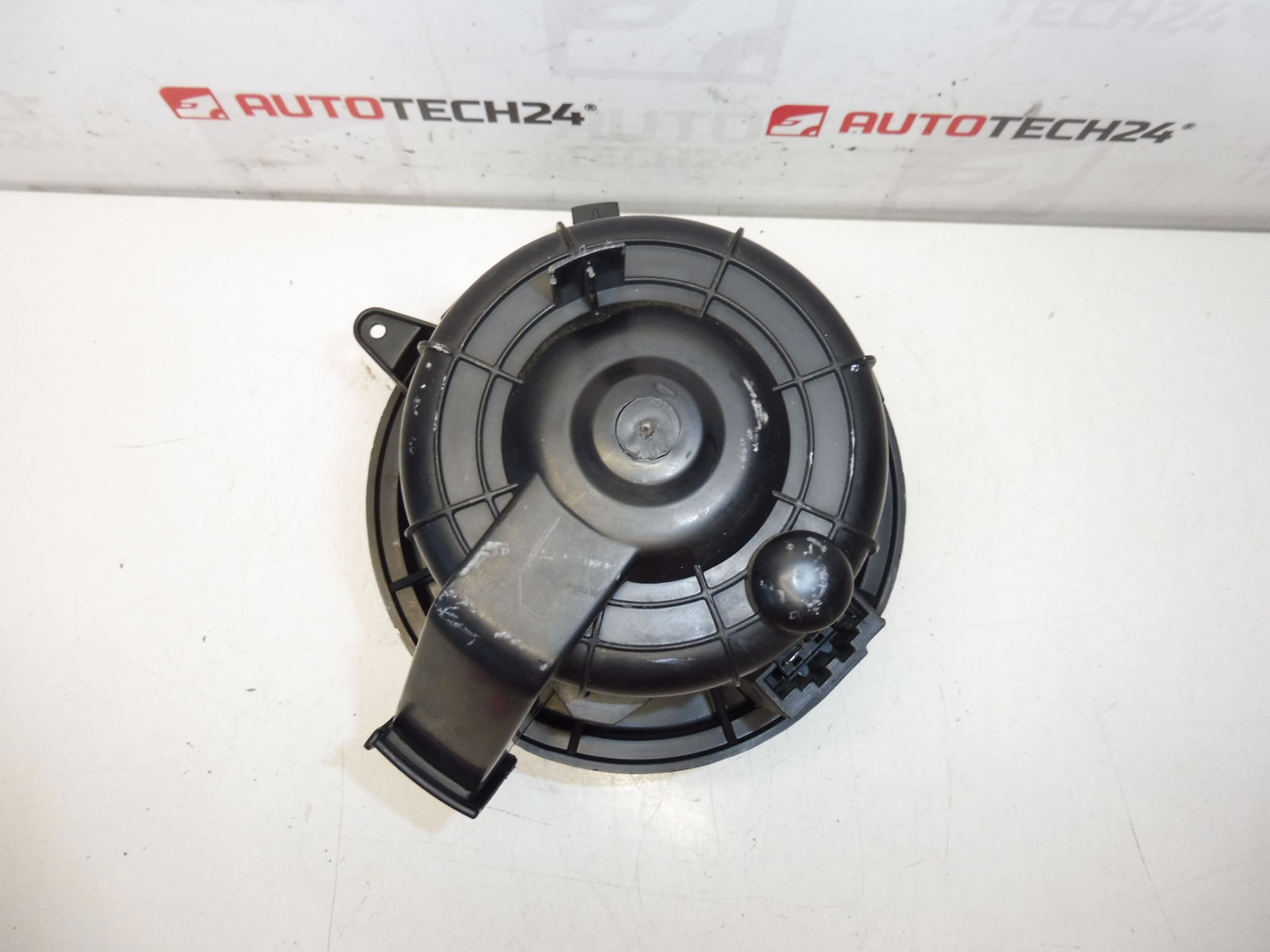 Ventilador calefactor Valeo Citroën Peugeot T4190001 6441CR - Imagen 2