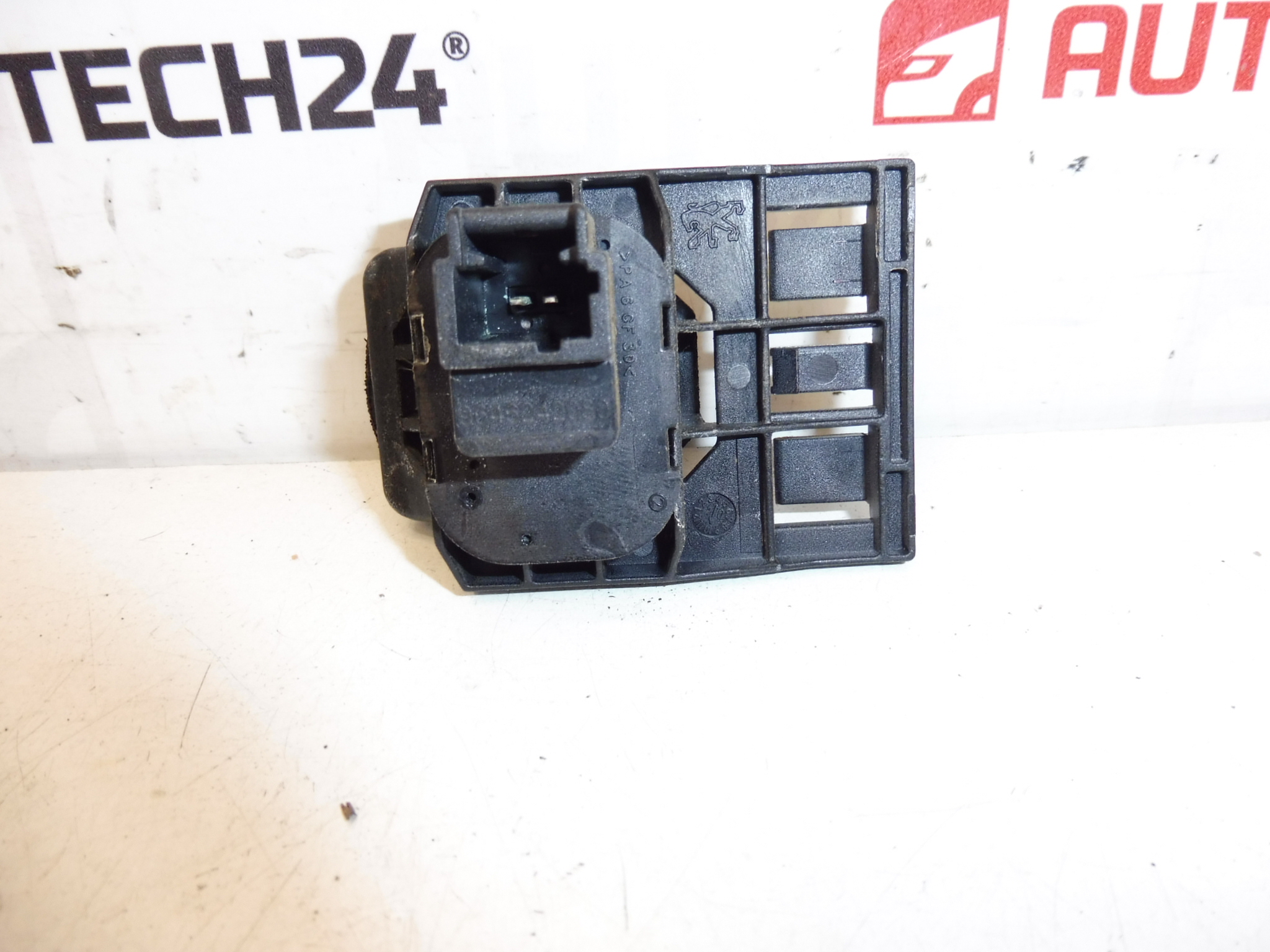 Botón KKQD Peugeot 407 sedán 872565 872558
