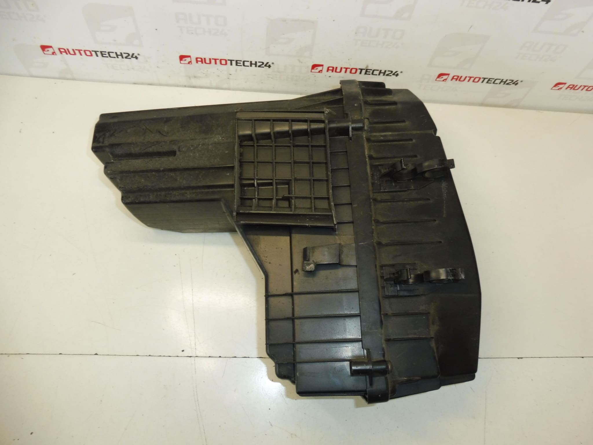 Caja filtro Citroën Peugeot 2.0 i 9646767780 1427J9 - Imagen 2
