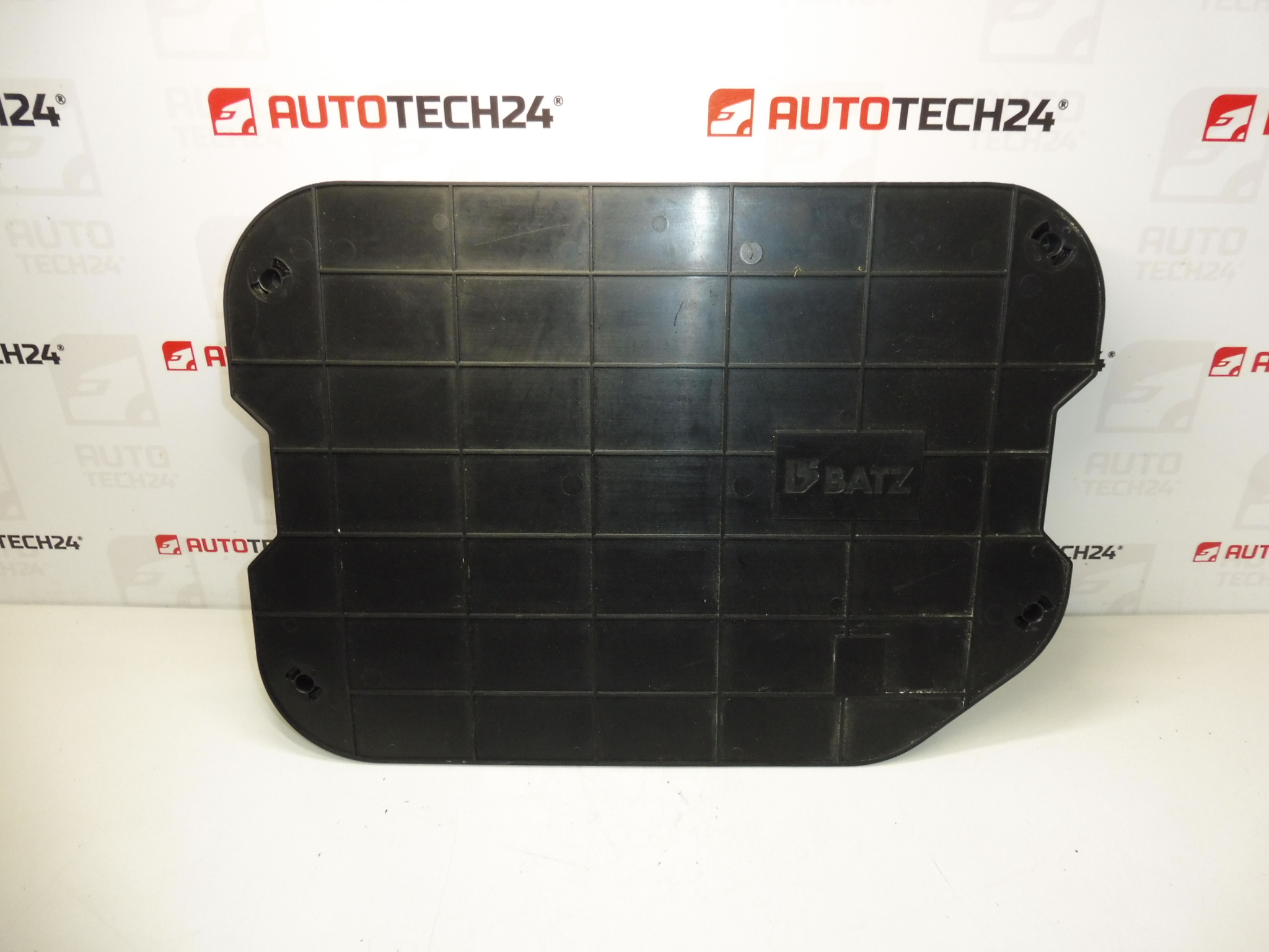 Juego de herramientas, gato, llave y ojo de remolque Citroën C4 PICASSO 6736A7 674418 672594 671809 671739