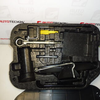 Juego de herramientas, gato, llave y ojo de remolque Citroën C4 PICASSO 6736A7 674418 672594 671809 671739