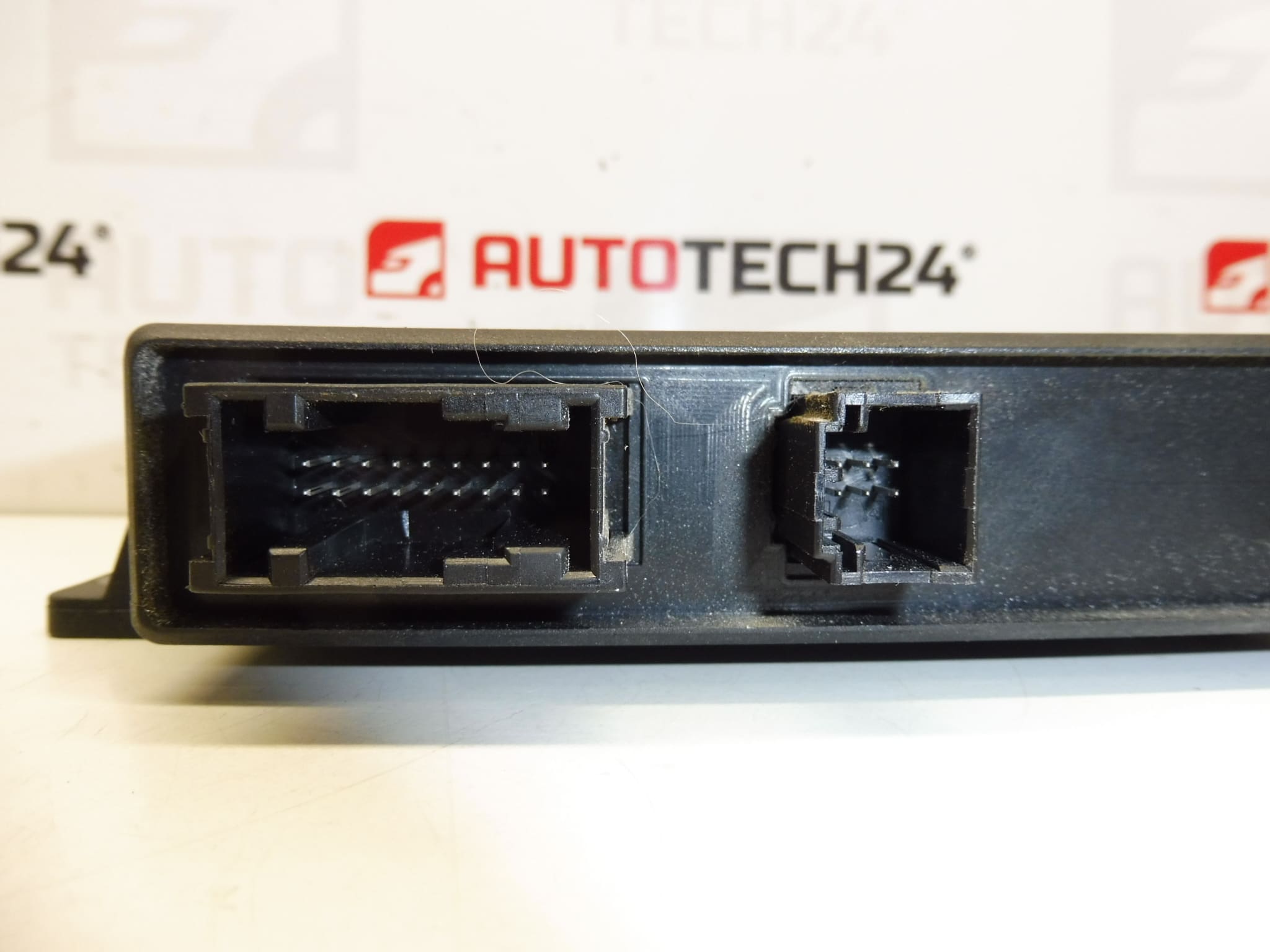 Centralita asistente de aparcamiento Citroën Peugeot 0263004204 9663821680 - Imagen 2