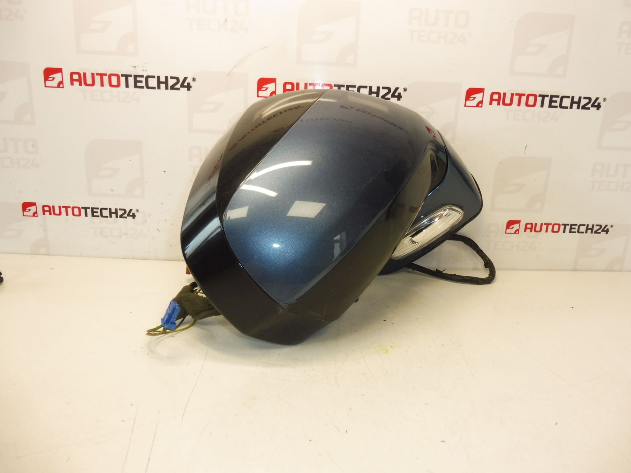 Retrovisor derecho KGQC Citroën C4 Picasso 96851525XY 8153VR