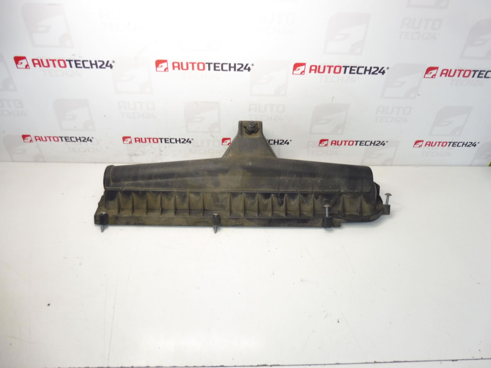 Tapa caja filtro 1.4 VTI 1.6 VTI Citroën Peugeot V753482480 1420T5
