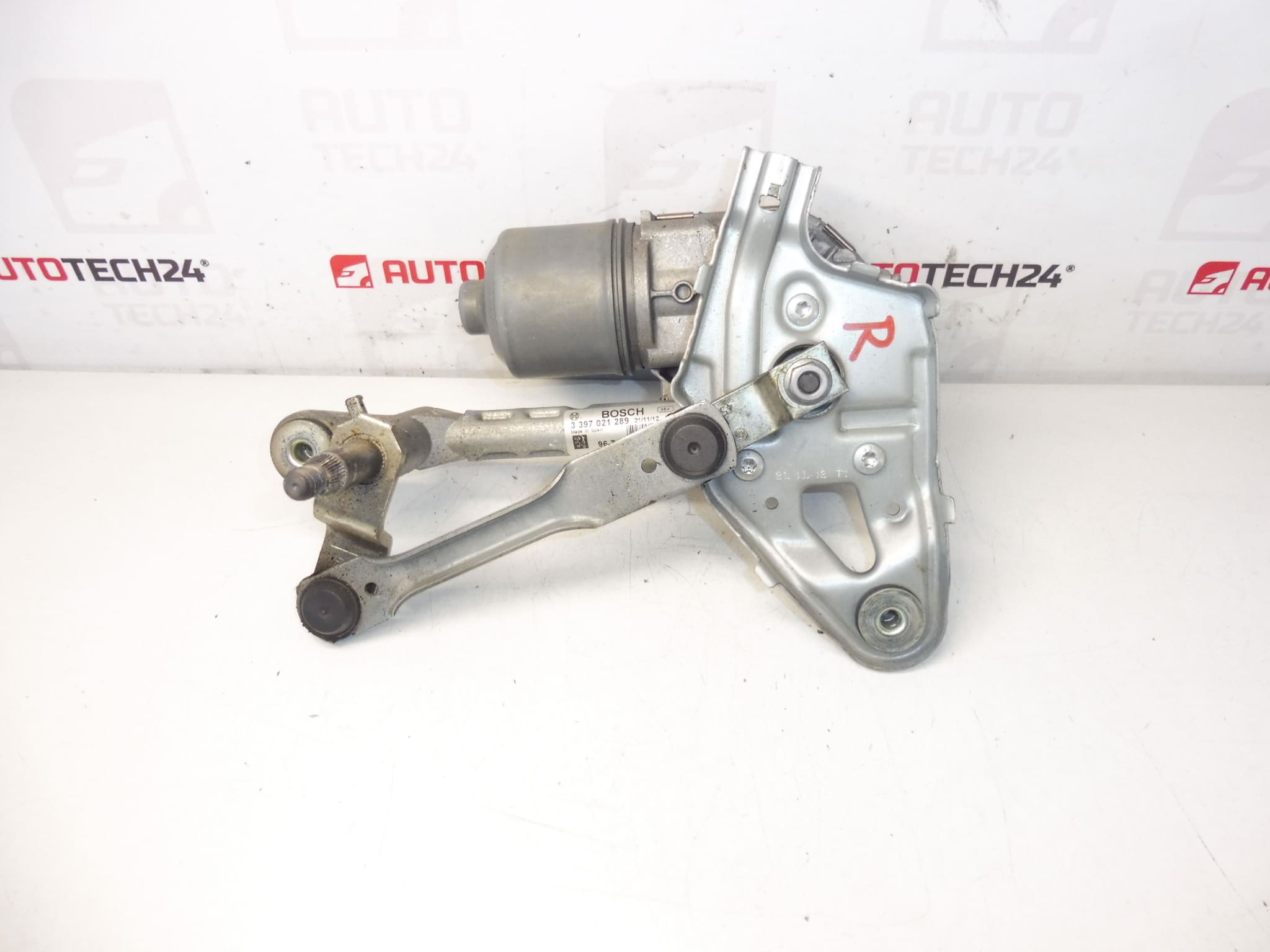 Motor del limpiaparabrisas delantero derecho Peugeot 3008 5008 9671062380 6405PX 6405PA