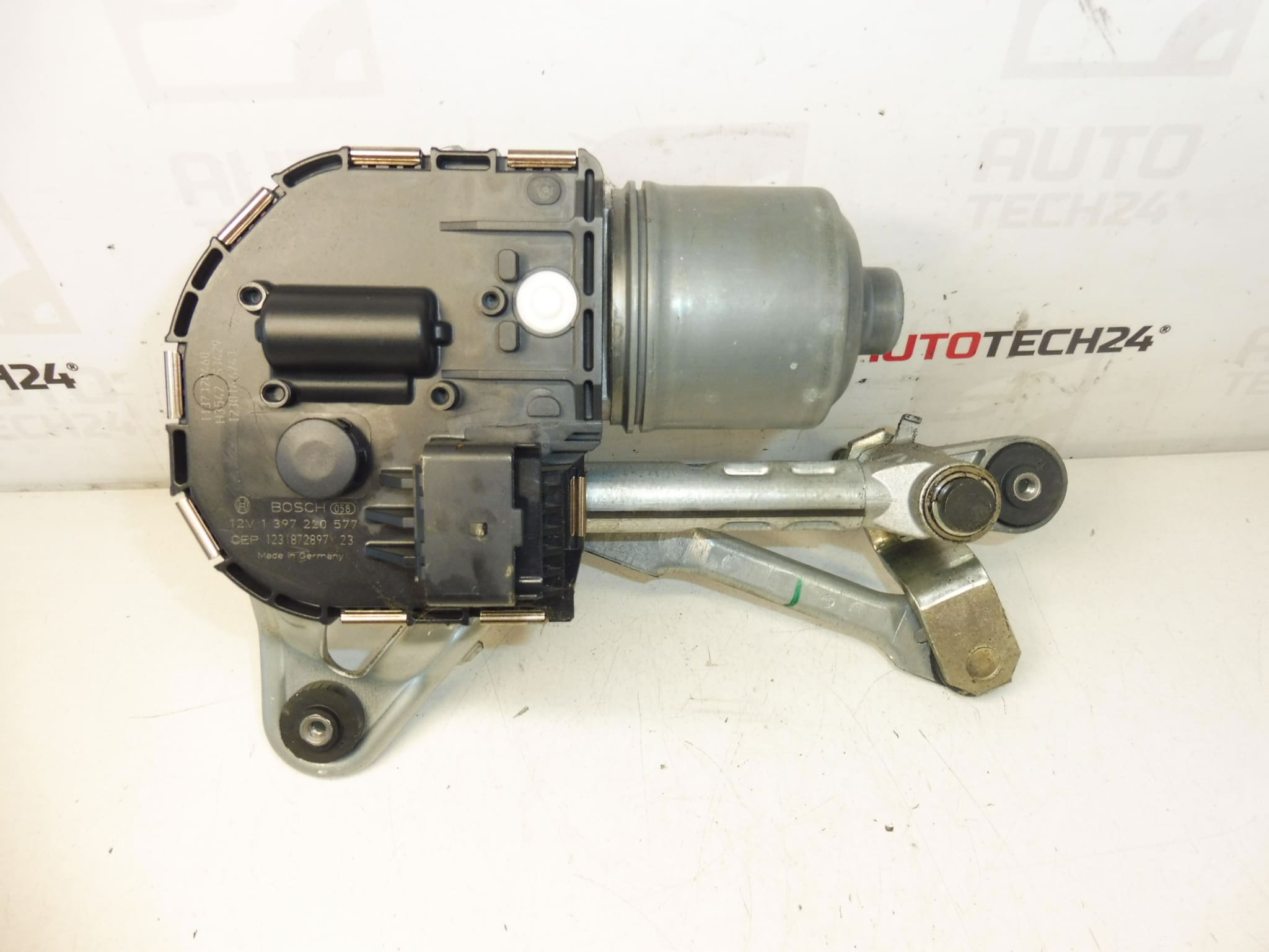 Motor del limpiaparabrisas delantero derecho Peugeot 3008 5008 9671062380 6405PX 6405PA