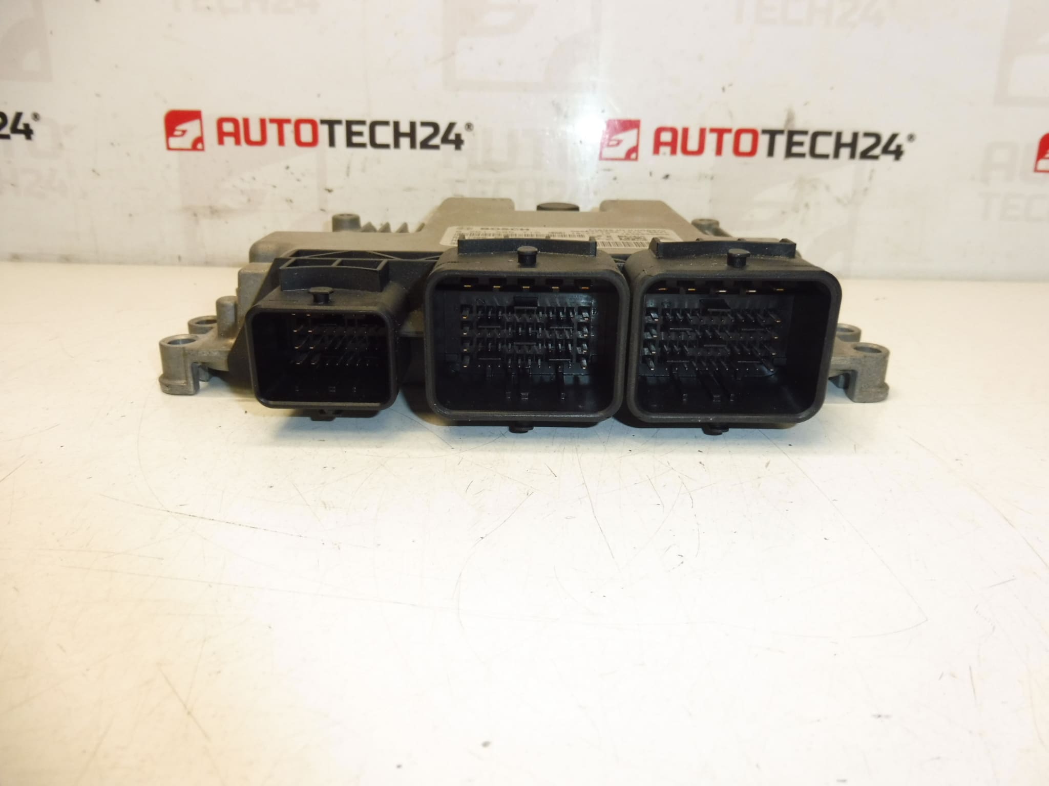Centralita Bosch MEV17.4 0261S05715 9666824080 - Imagen 2