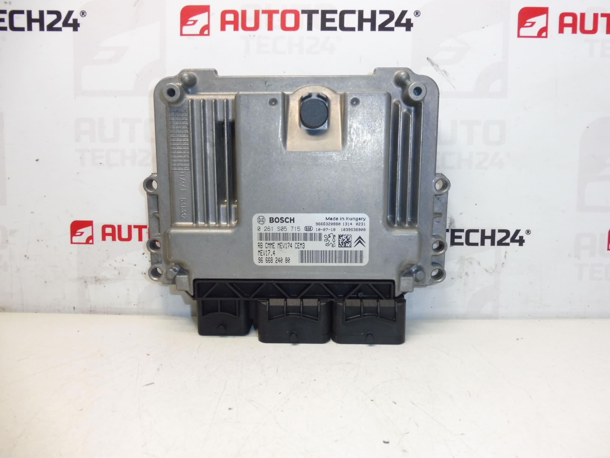 Centralita Bosch MEV17.4 0261S05715 9666824080