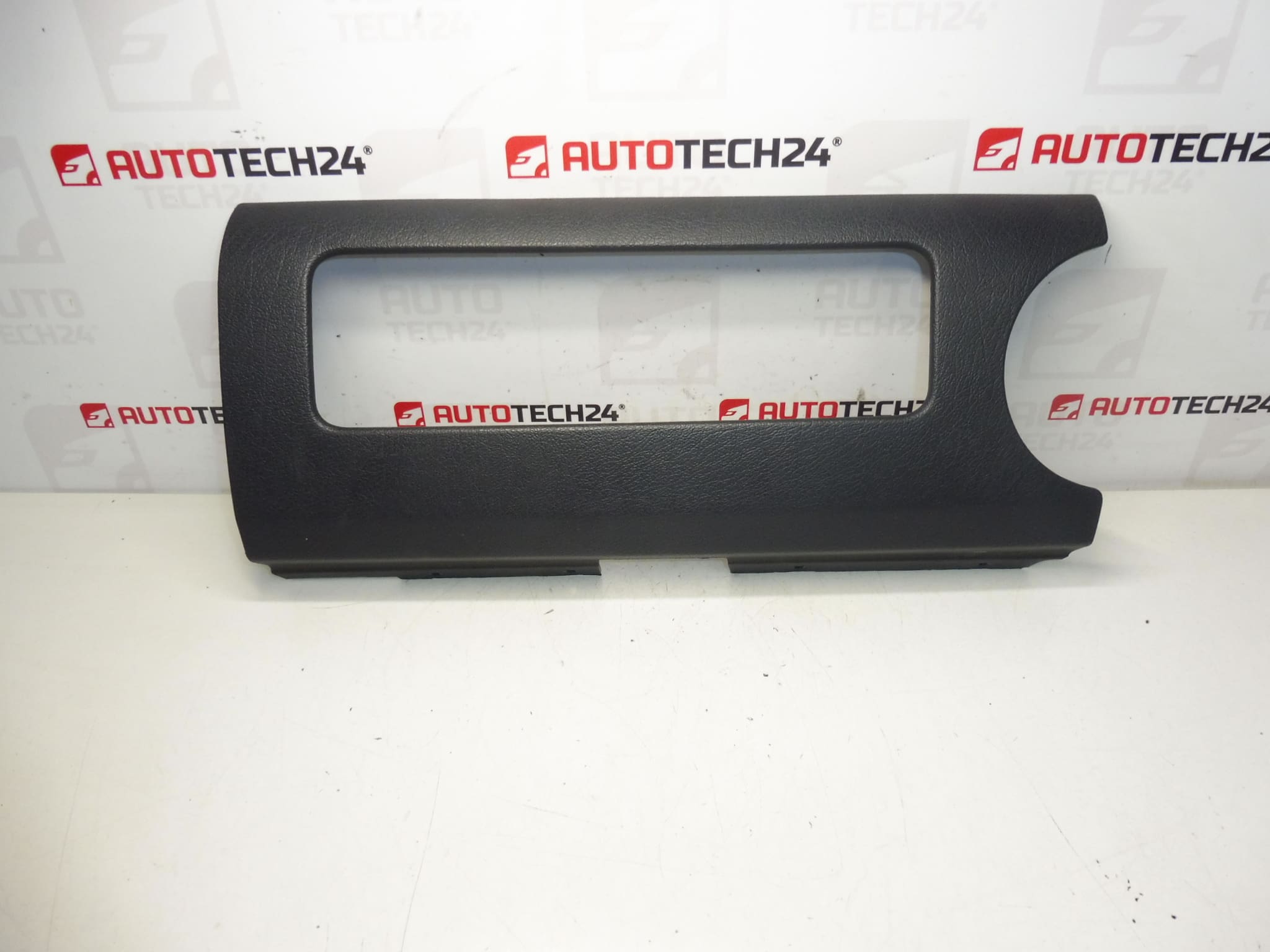 Panel salpicadero Citroën Berlingo II Peugeot Partner II 9645502377 822640