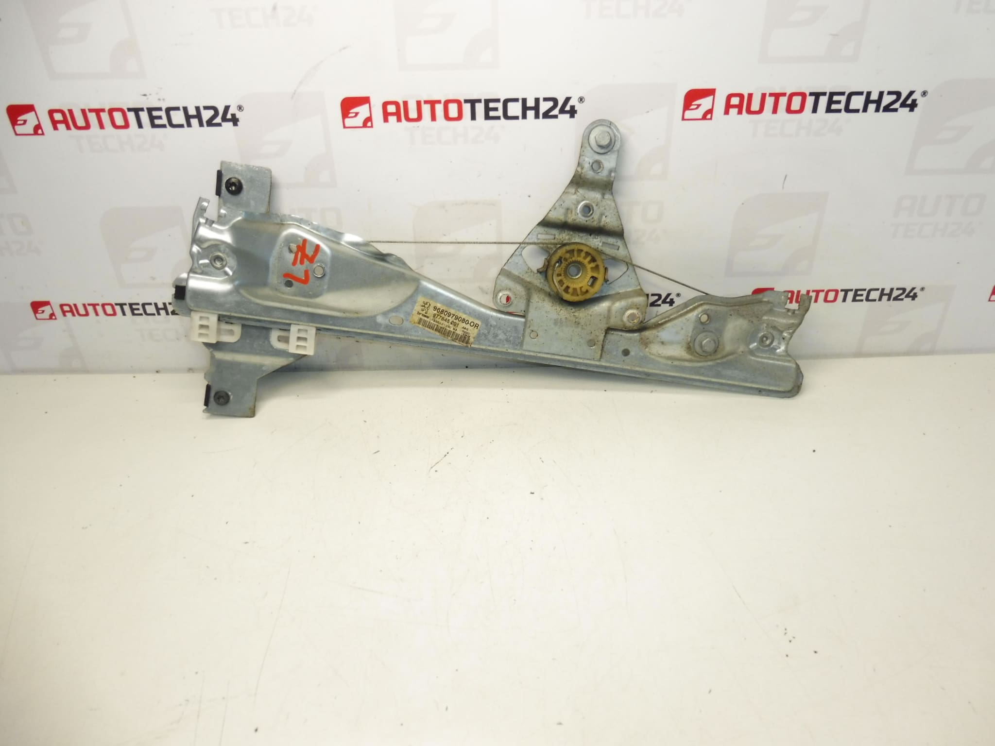Peugeot 308 retractor luneta trasera izquierda 9680979080 9223E5