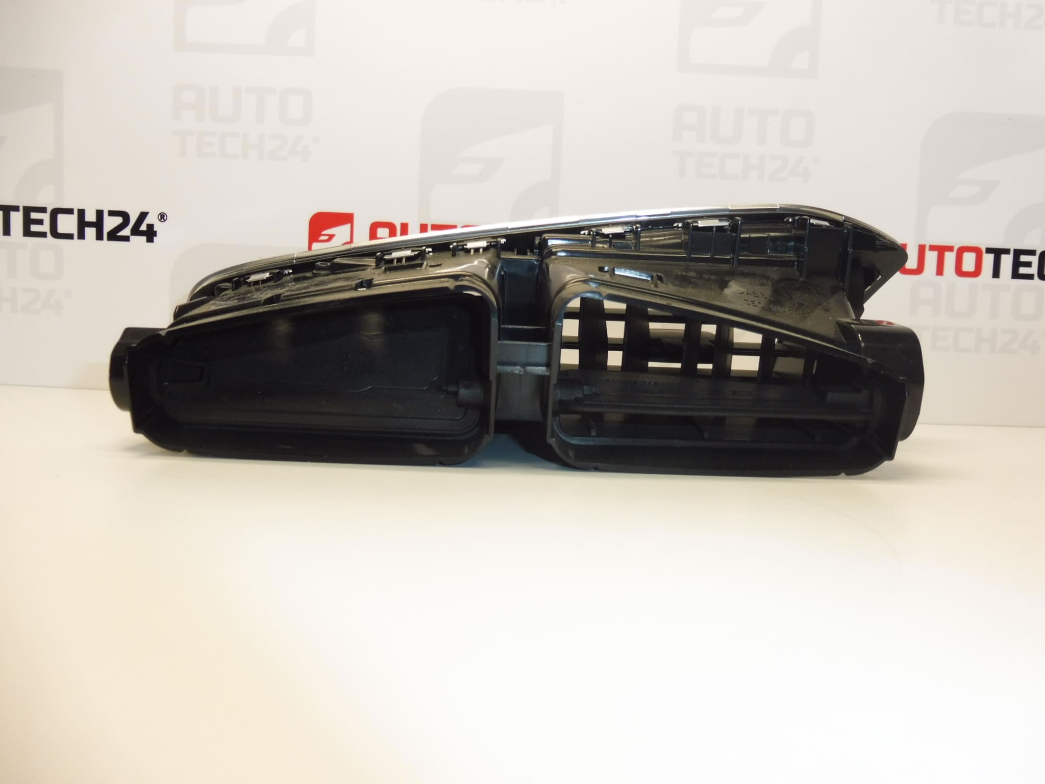 Rejilla De Aire Central Citroen C4 II B7 y DS4 9676609977 8247EC - Imagen 2