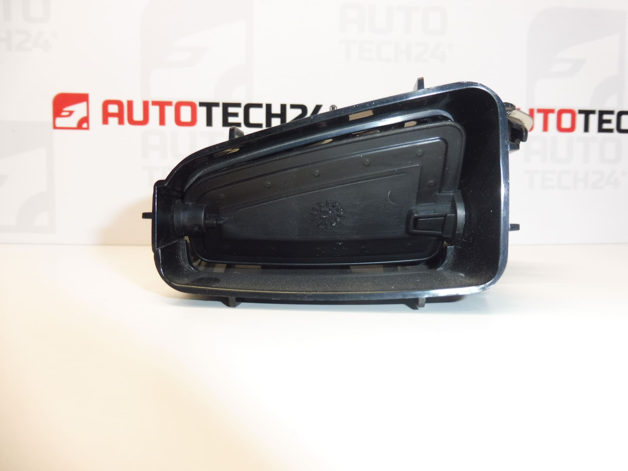 Rejilla Ventilacion Derecha Citroen C4 II B7 y DS4 9671332277 8247S1 - Imagen 2