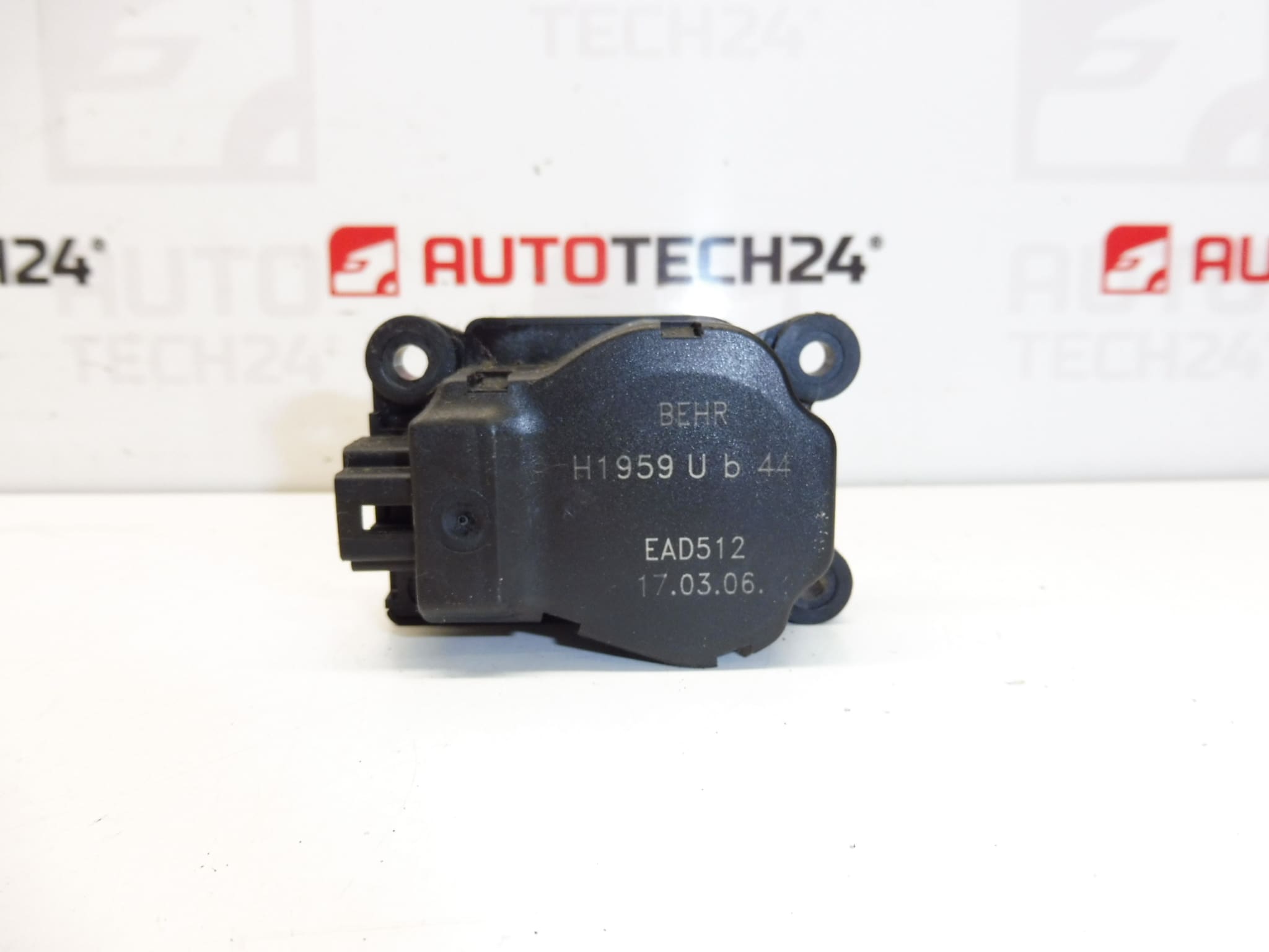 Servomotor de calefacción BEHR H1959UB44 para Citroën/Peugeot EAD512 6447RZ