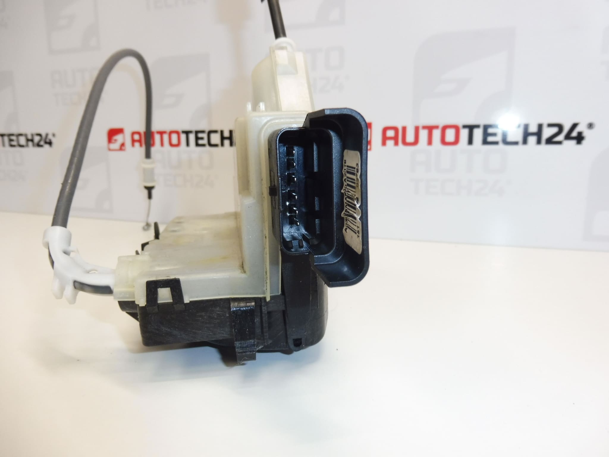 Cerradura de la puerta del pasajero Citroën Peugeot 9816343380 - Imagen 2